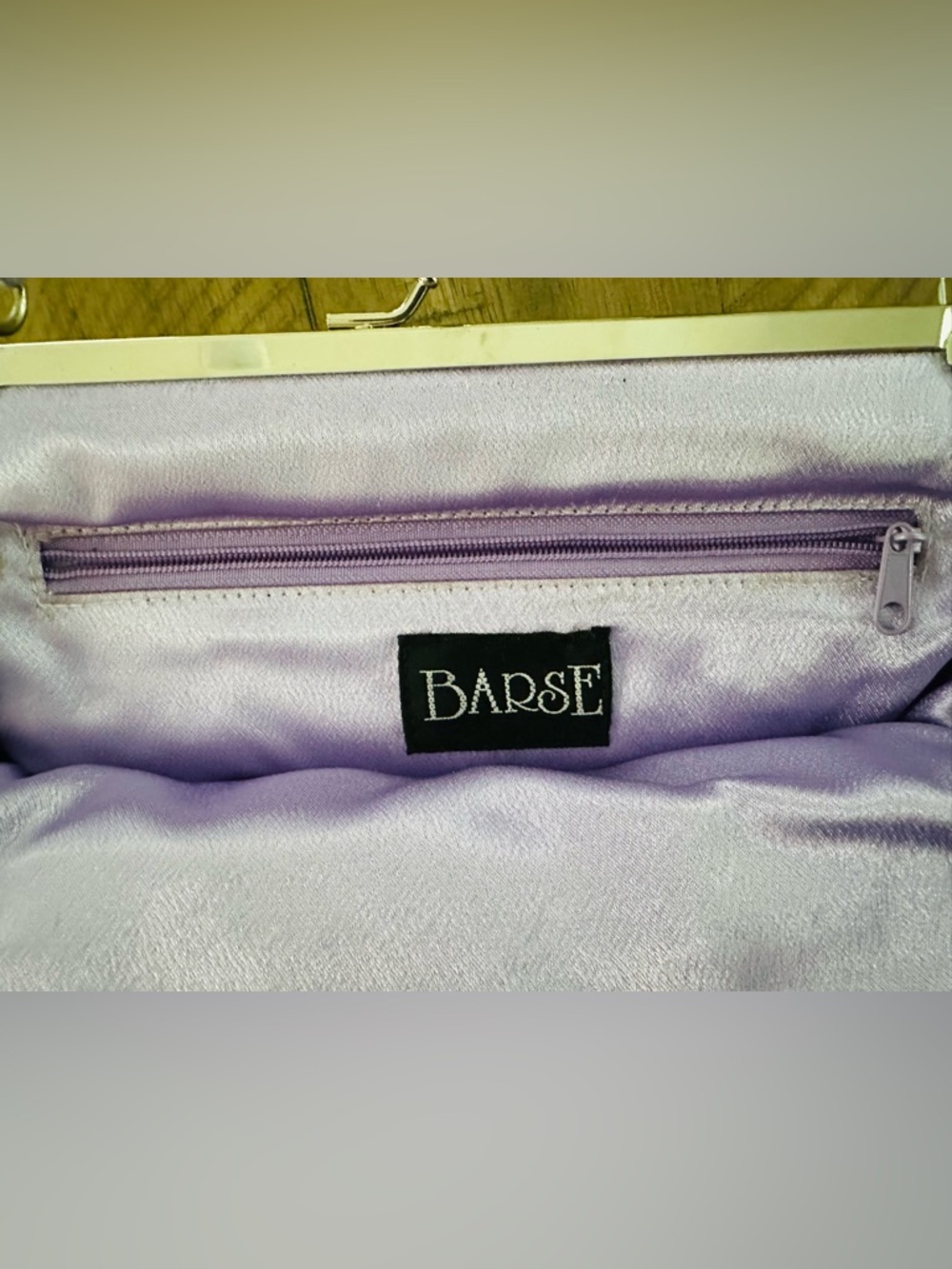 🌺NWT Vintage Floral Embroidered Lavender Clutch - Picture 13 of 15